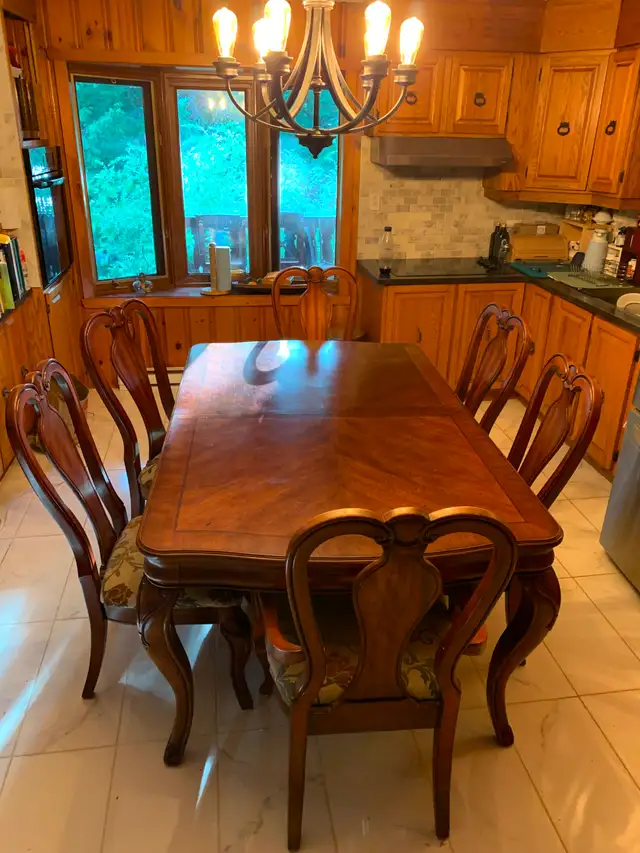 Large Solid Wood Dining Table with 6 Lacquer Craft Chairs562003043367014404