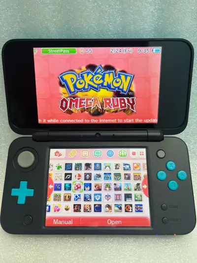 Near Mint Condition Comes with: Charger Stylus pen 128 GB Grip With hShop you can download games for...