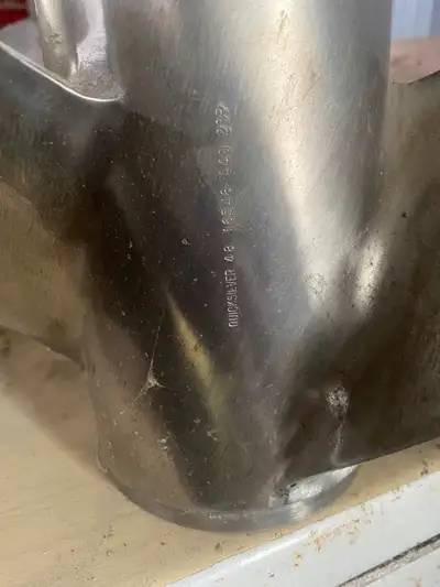 The Mercury description of the propeller is as follows: "Quicksilver Mercury Laser II propeller 48-1...