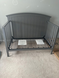 Baby Crib  (Great Condition)