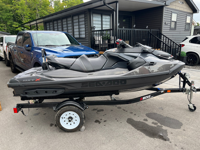 2022 Seadoo RXT-X ** FULLY Loaded.. Trailer, Wake tower & Tubes* in Powerboats & Motorboats in Hamilton