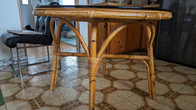 Wicker Table dans Mobilier de salle à manger et cuisine  à Laval/Rive Nord - Image 3