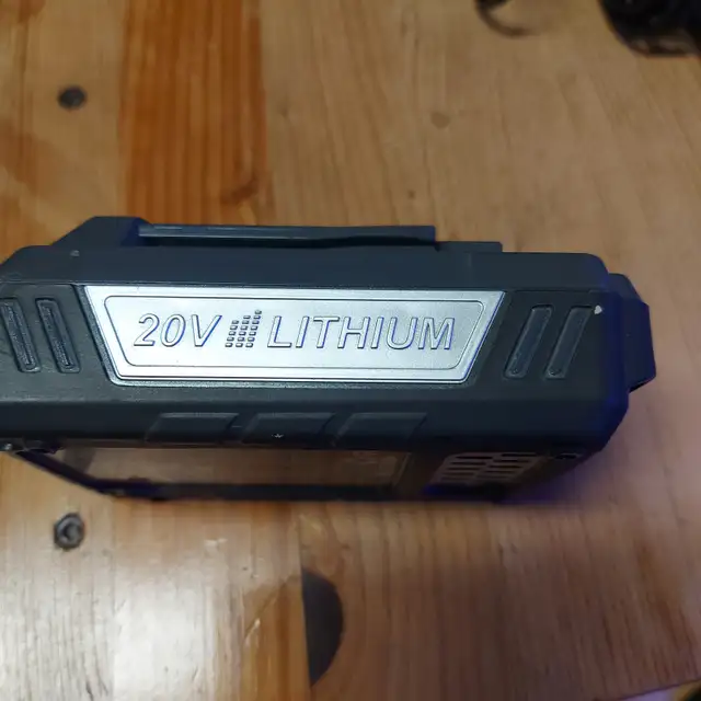 Yardworks 20V MAX 2.0Ah Lithium-Ion Battery (Tested 20.2V) in Outdoor Tools & Storage in Ottawa - Image 2