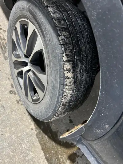 My toyata Highlander 3 Toyo tires available only 38000km. Very Good condition in all seasons and pri...