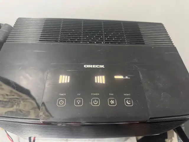 Oreck Tru Response Air Purifier in Heaters, Humidifiers & Dehumidifiers in Saskatoon - Image 3