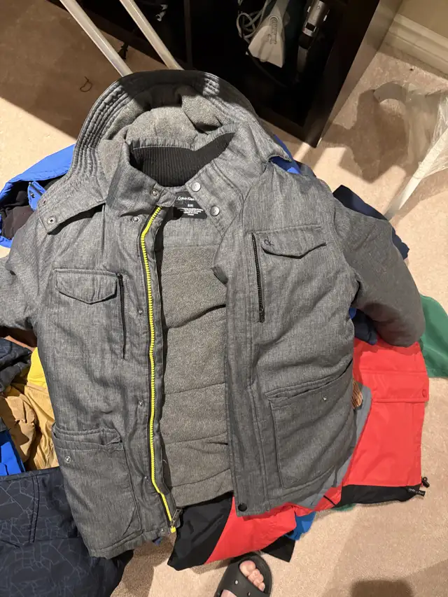 Selling kids winter and summer jackets in Kids & Youth in St. Albert - Image 6