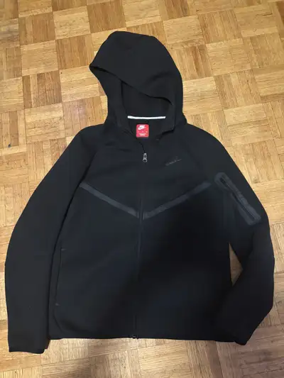 Nike Tech Fleece, View more