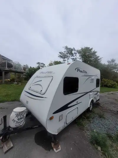 I'm selling a 2012 Evasion Prolite 17' travel trailer, a compact and lightweight option perfect for...
