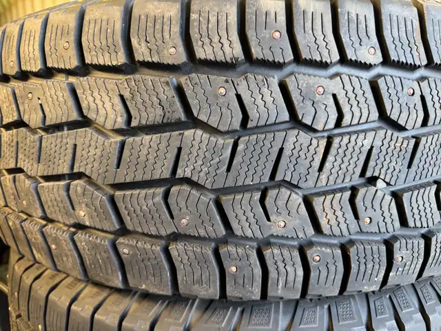 4- 265/60R20 studded winter tires c/w Black Alloy Wheels in Tires & Rims in Dartmouth - Image 4
