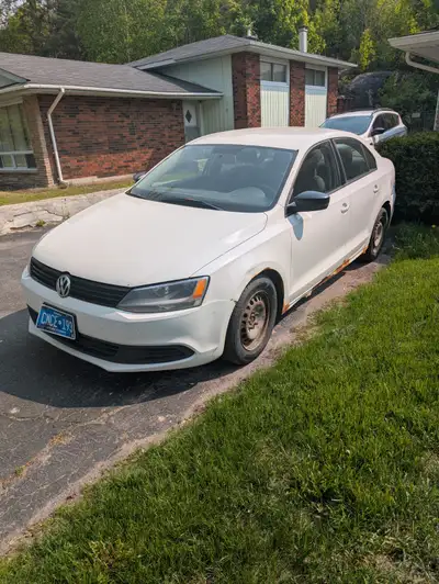 Selling my 2013 Jetta. New engine done at dealer (valves, timing belt, ) also new cam shaft sensor a...