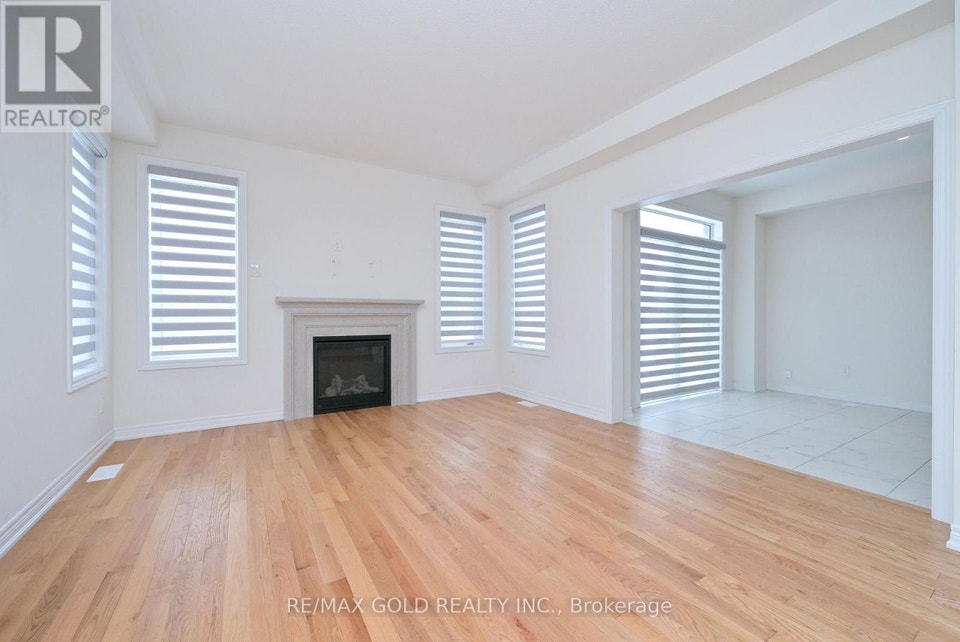 4+1 Detached Home for Rent $3,050 + Utilities 3