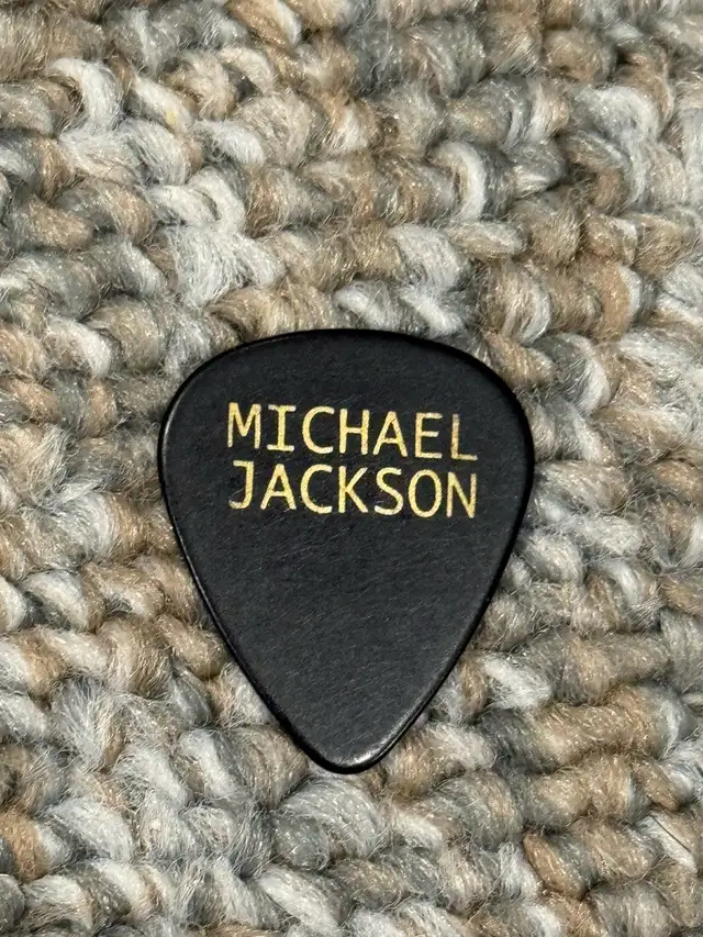 Guitar Picks in Guitars in Barrie - Image 7