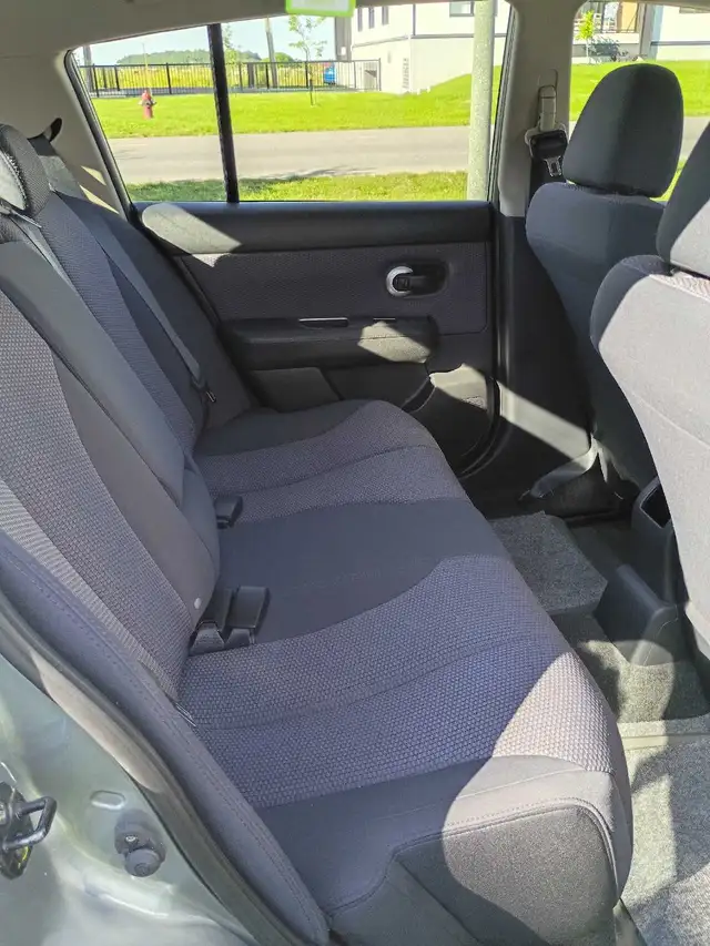 Nissan Versa 2009541162124315217924