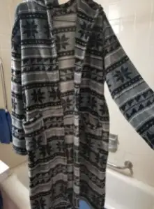 buy winter wind coat and get a free pajamas in Women's - Tops & Outerwear in City of Toronto - Image 3