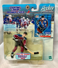 Joe Sakic Starting lineup NHL action figure  2000-2001