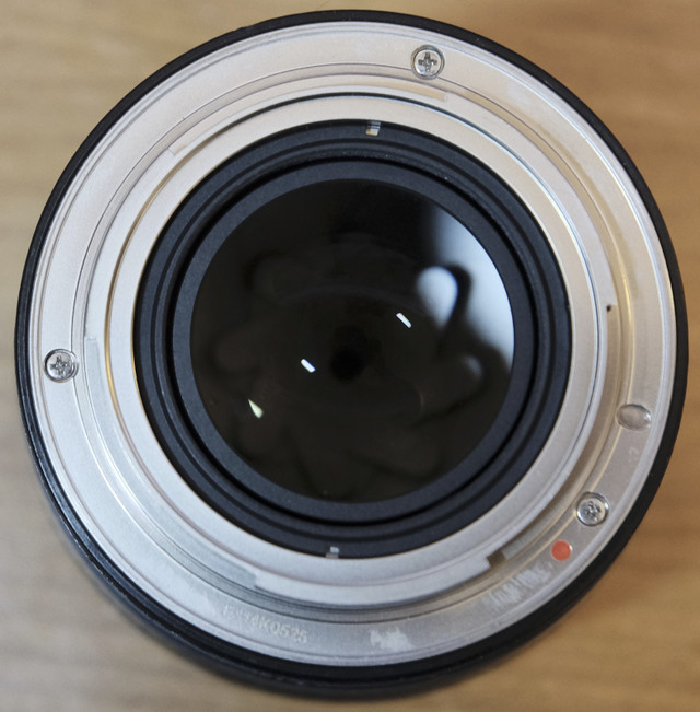 Samyang 50mm F1.4 Full Frame Lens for Canon EF Mount in Cameras & Camcorders in City of Toronto - Image 3