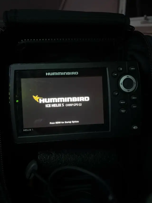 selling my hummingbird helix 5 chirp in Fishing, Camping & Outdoors in Sarnia - Image 4