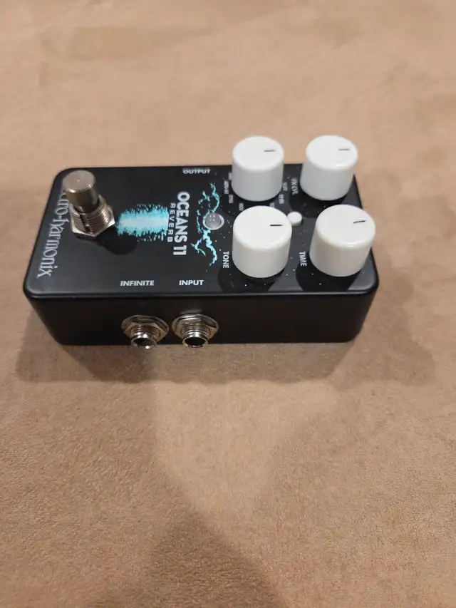 Electro Harmonix Oceans 11 Reverb Effects Pedal with power. $180 in Amps & Pedals in Mississauga / Peel Region - Image 5