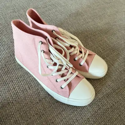 Women’s size 9