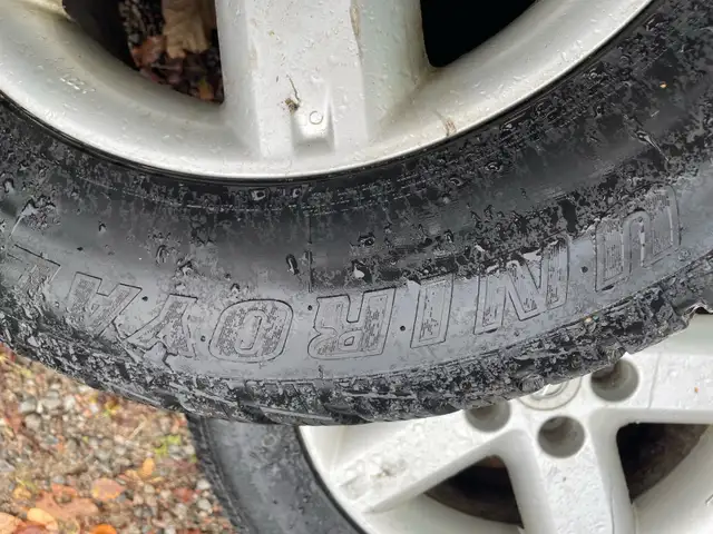 Uniroyal winter tires on wheels 5 x 114.3 215 65 16 in Tires & Rims in North Bay - Image 3