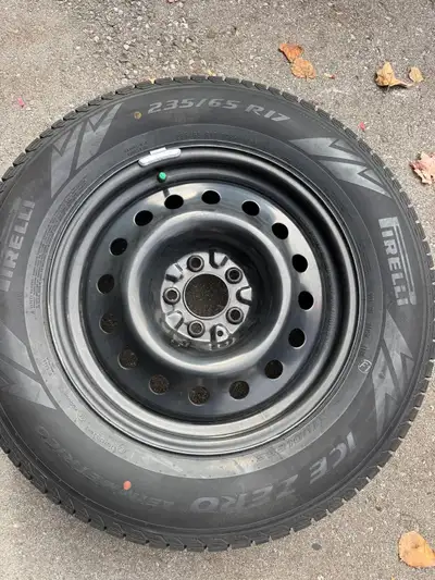 Pirelli winter tires on rims 235/65/R17 for Hyundai Santafe. Purchased dec 2024 paid 1300$, used gen...