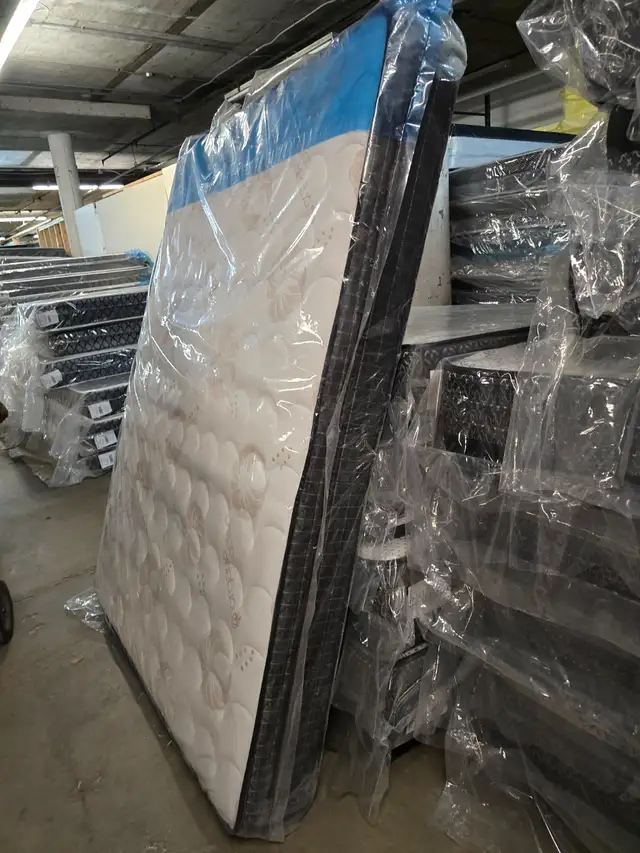 Matelas simple,Matelas double,Matelas queen,Matelas king in Beds & Mattresses in City of Montréal - Image 6