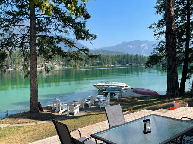 Lakefront Cabin with Stunning Lake & Mtn Views!  A Rare Gem! in British Columbia in Canada - Image 2