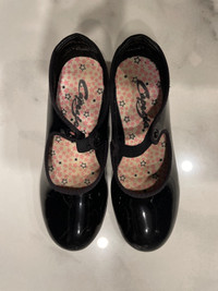 Capezio Girl Tap Shoes - Size 13.5