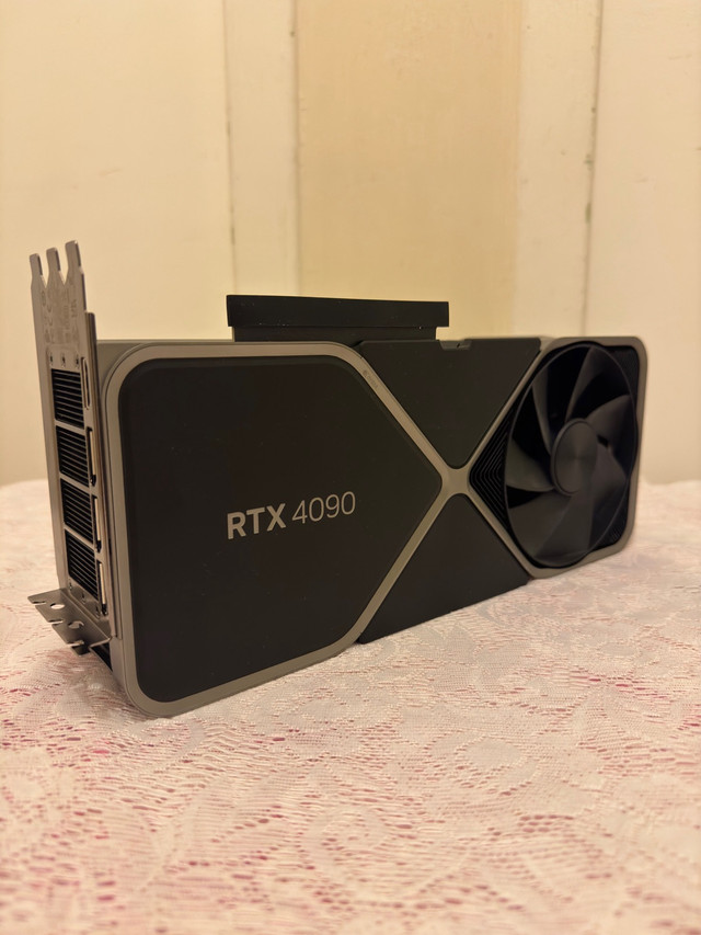 NVIDIA GeForce RTX 4090 24GB & AMD RADEON RX 7900 XTX SAPPHIRE in Desktop Computers in Mississauga / Peel Region