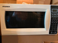 Microwave : Sylvania : Clean, Smoke Free, Works on Medium heat