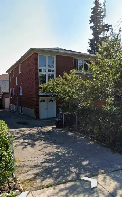 FOR RENT – BRIGHT & SPACIOUS 3-BEDROOM APARTMENT