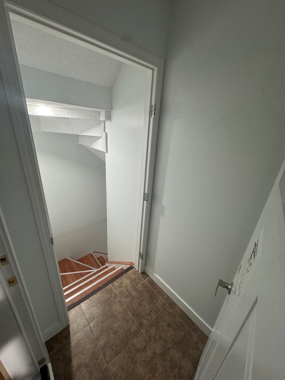 Great Location NEW BASEMENT FOR RENT – TARACOVE AREA…. 2