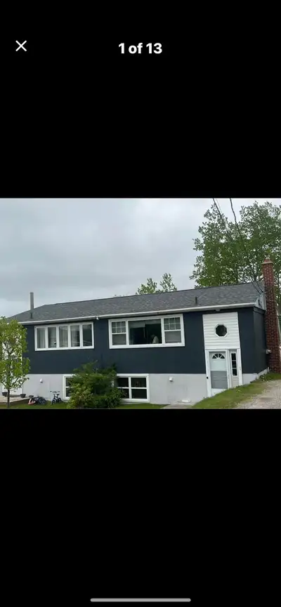 Beautiful 3 Bedroom Duplex available February 1/26. Newly renovated and well kept property. Large ba...