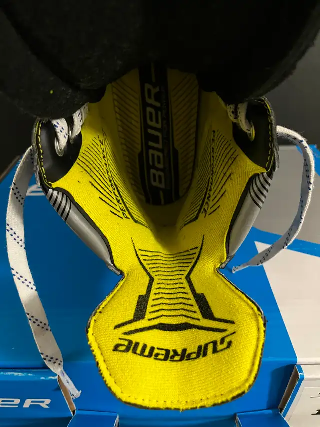 Bauer Supreme Ignite Pro+ Skate Senior Size 8.5 Fit 2 in Hockey in Markham / York Region - Image 5