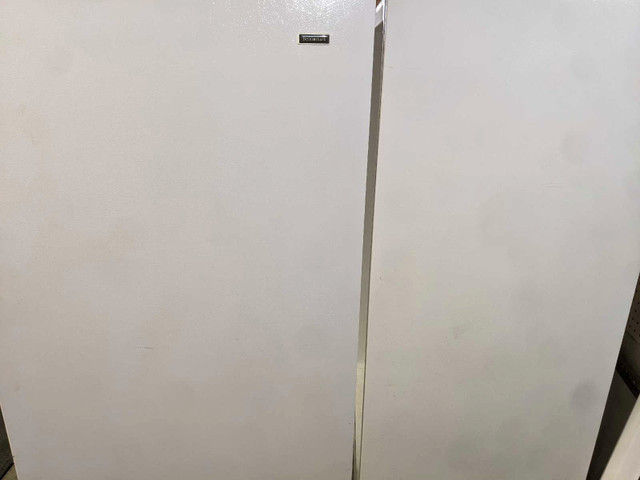 Beaumark - Vertical freezer / Congélateur vertical dans Congélateurs  à Longueuil/Rive Sud - Image 3