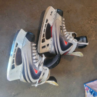 Nike baurer XVI Skates for sale 