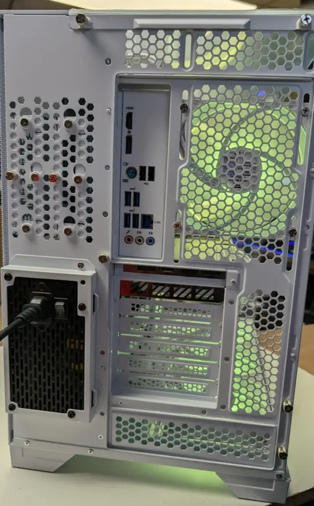 PC GAMING AMD RYZEN 7 3700X RTX4060 8GB 32GB DDR4 SSD 1TB NVMe in Desktop Computers in Longueuil / South Shore - Image 7