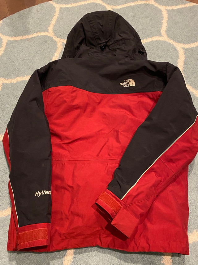 North Face Hyvent jacket women XS w/ Lowe Alpine fleece insert in Women's - Tops & Outerwear in Markham / York Region - Image 2