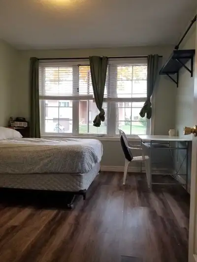 Furnished rooms 401/Kitchener, Homer Watson, close to Conestoga Doon,Toyota, Amazon.. Perfect for wo...
