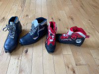 Cross country ski boots 