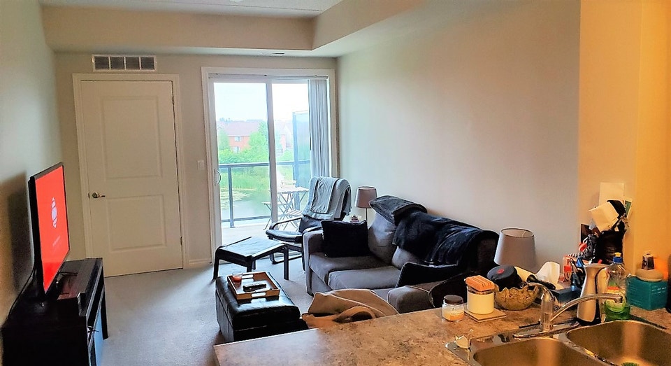 Beautiful 2-Bedroom Condo with Spectacular Pond View – Milton 4
