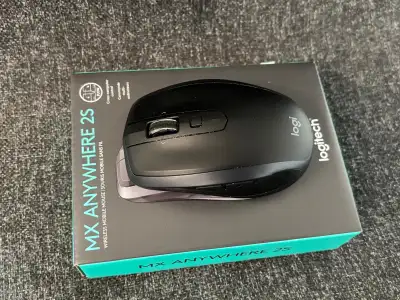 Logitech MX Anywhere 2S Bluetooth Darkfield Mouse - Graphite Condition: Like New! Retail price $79 p...