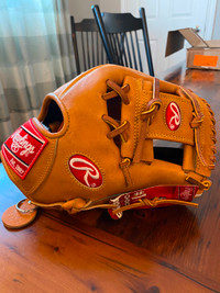 Baseball Glove.  Rawlings PRO200-2 HOH Horween.  New $400