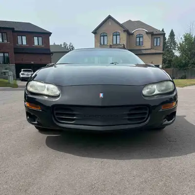 1999 Camaro Z28 Black Slick Top LS1 6 speed 38,600 Kilometers Headers, exhaust, Bigger throttle body...
