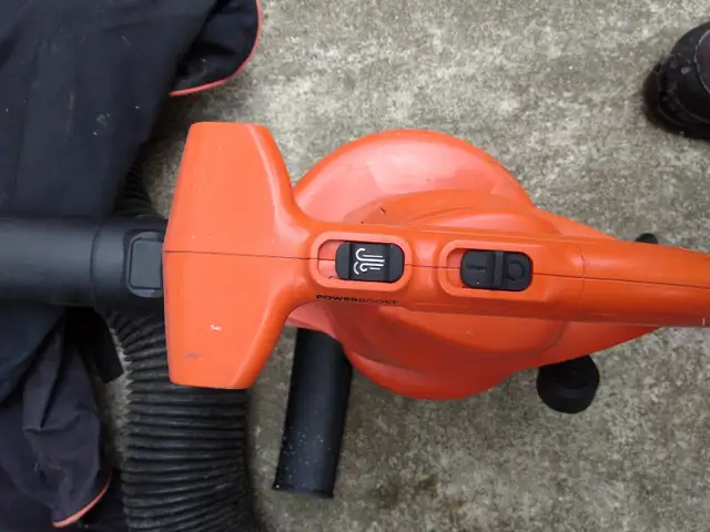 Black & Decker 3-in-1 Corded Leaf Blower Vac Mulcher High Power in Lawnmowers & Leaf Blowers in City of Toronto - Image 6