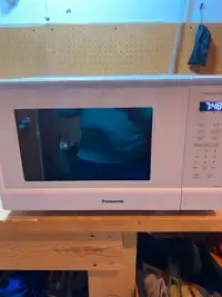 Microwave Oven- Panasonic Genius