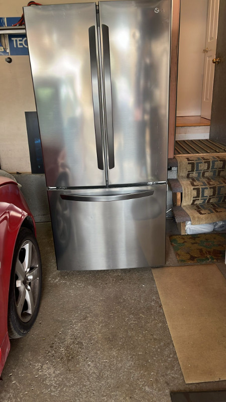 LG Refrigerator 33" - Model LRFNS2503V dans Réfrigérateurs  à Laval/Rive Nord