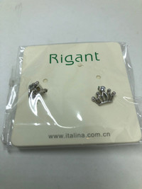 Brand new Costume Crown Earrings in Silver tone - NIP