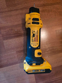 Dewalt cut-out tool and battery