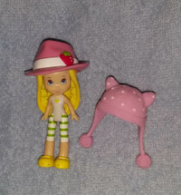 Strawberry Shortcake Lemon Meringue 3" Mini Doll & 2 SSC Hats